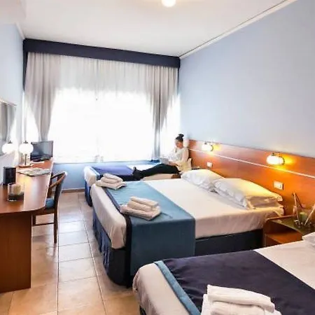فندق Millennium Gold 4*