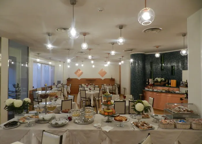 Millennium Gold 4* Nápoles