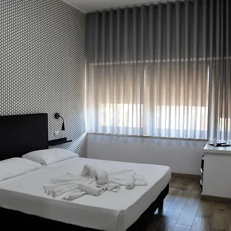 Millennium Gold 4* Nápoles