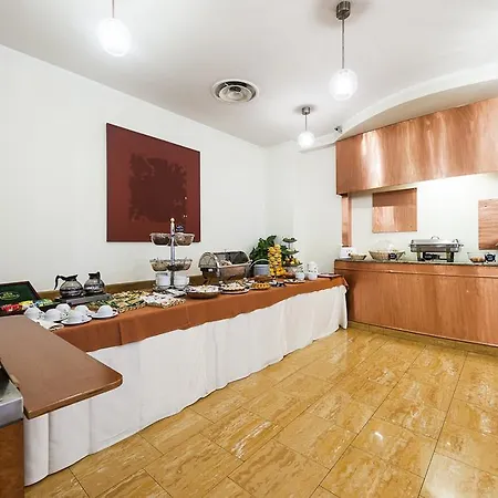 Millennium Gold 4* Neapel