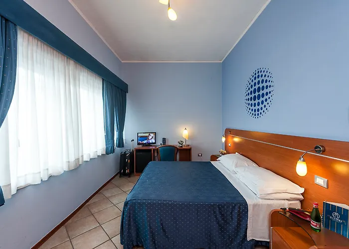 Отель Millennium Gold 4*
